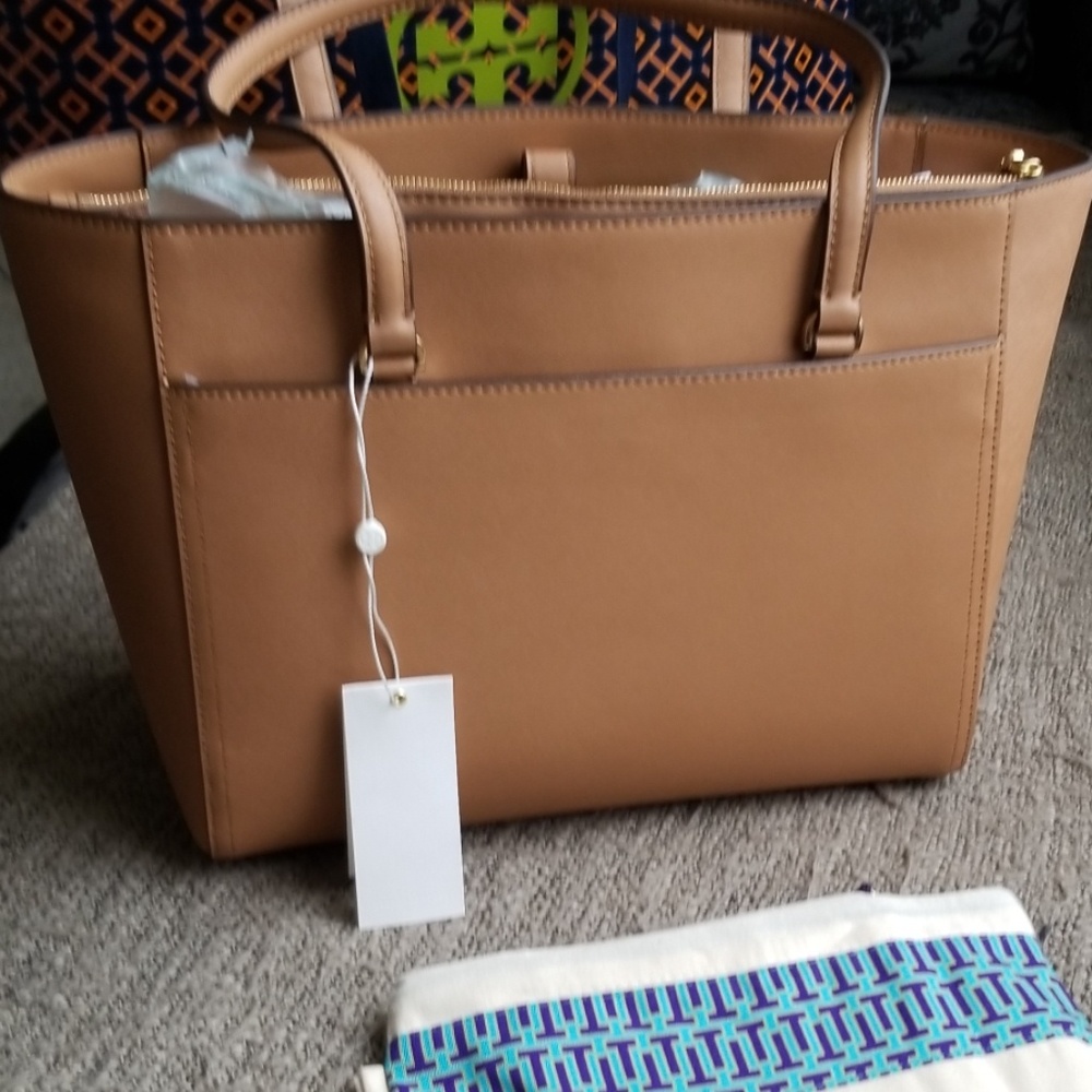 Tory Burch Small Robinson Leather Tote - Picture 6 of 7